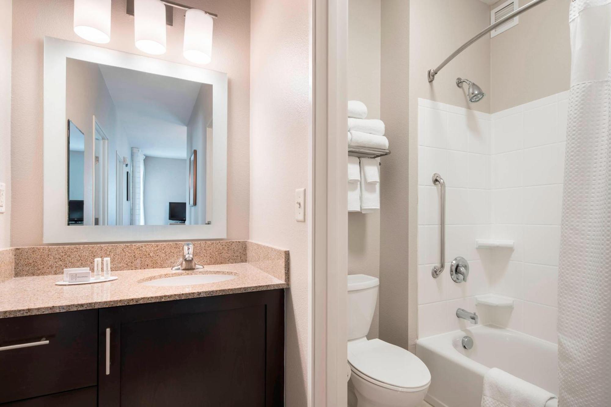 Towneplace Suites By Marriott San Diego Carlsbad / Vista Eksteriør billede